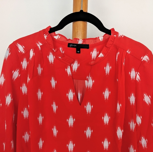 Gibson x Living in Yellow Tulip Split Neck Top - Picture 3 of 5